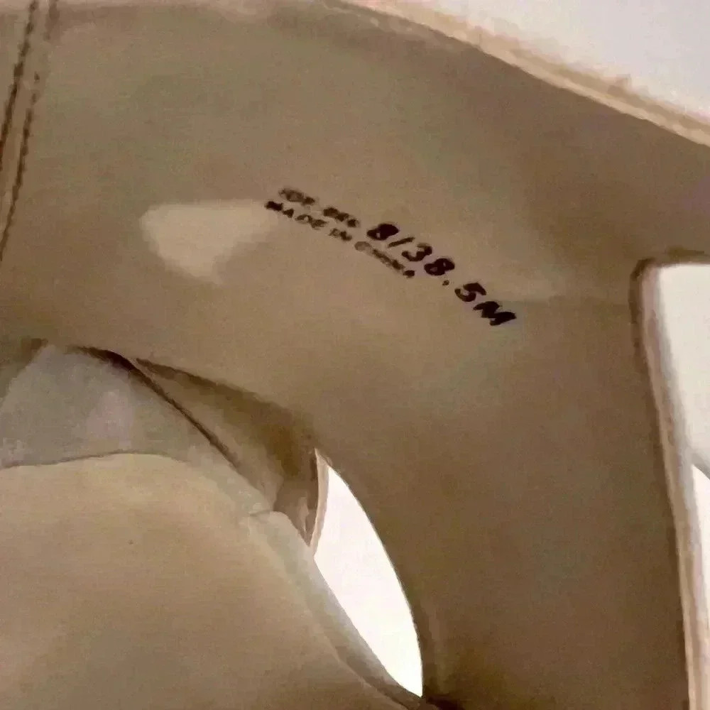 Chinese Laundry Women’s Wedges with back strap. Size 8 neutral. - Picture 5 of 7